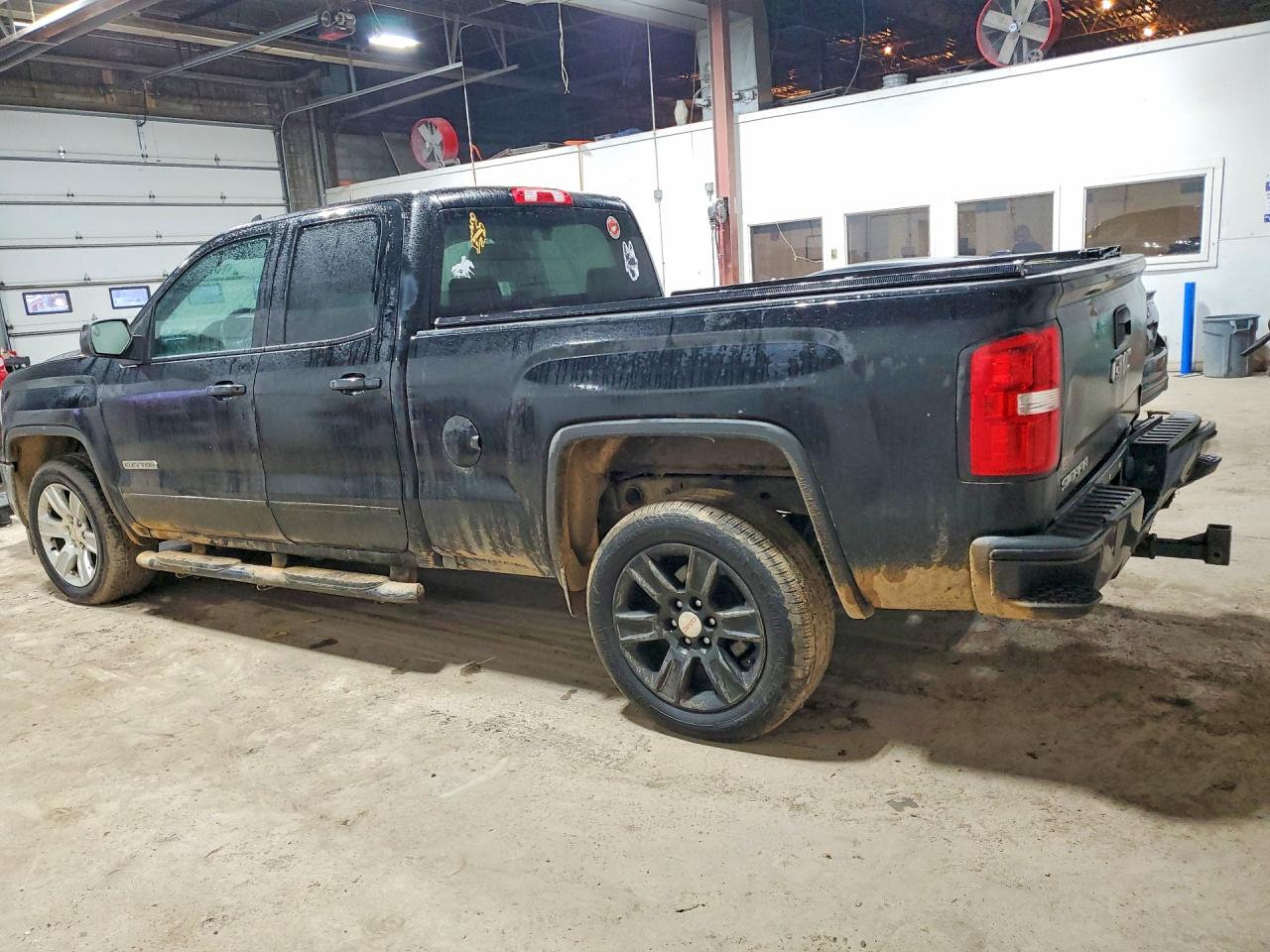 2017 GMC SIERRA K1500 photo 2