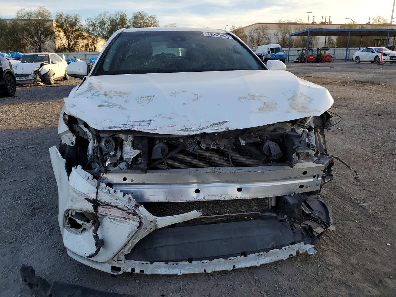 2018 TOYOTA CAMRY SE photo 5