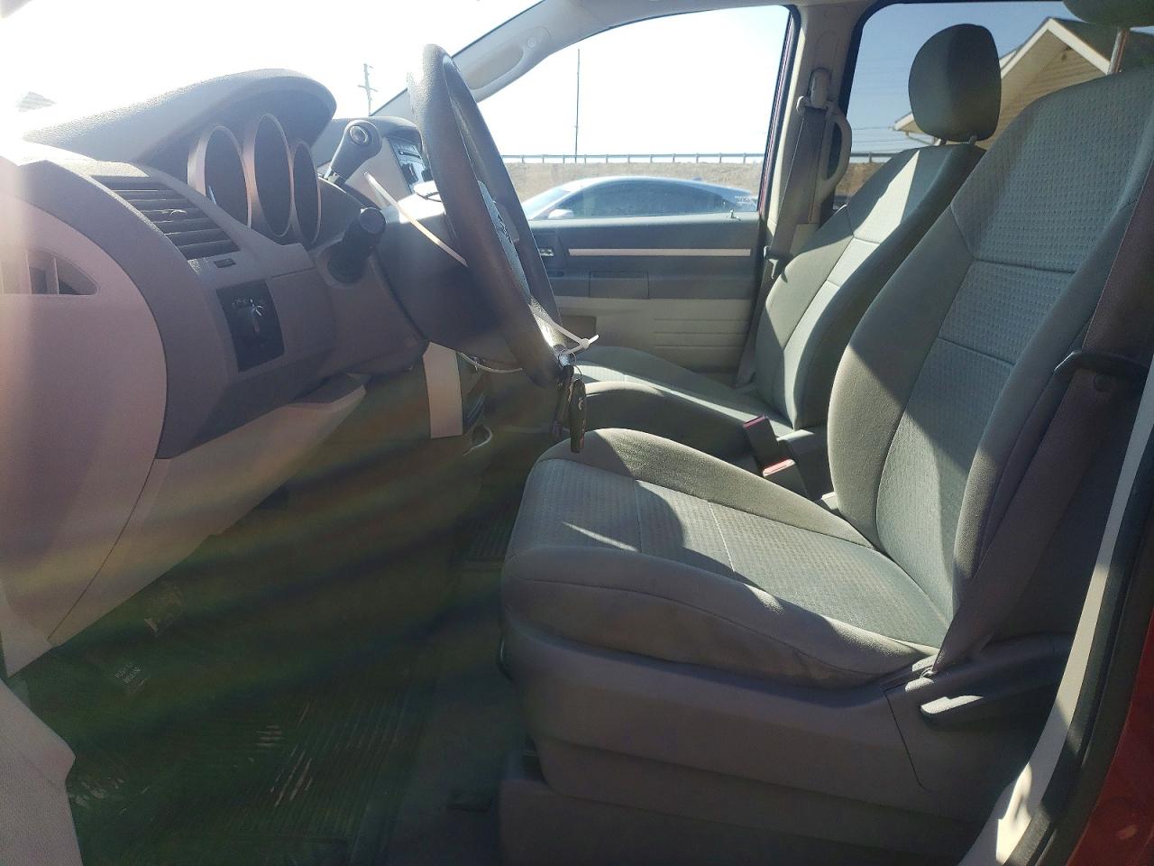 2010 DODGE GRAND CARAVAN SE photo 7
