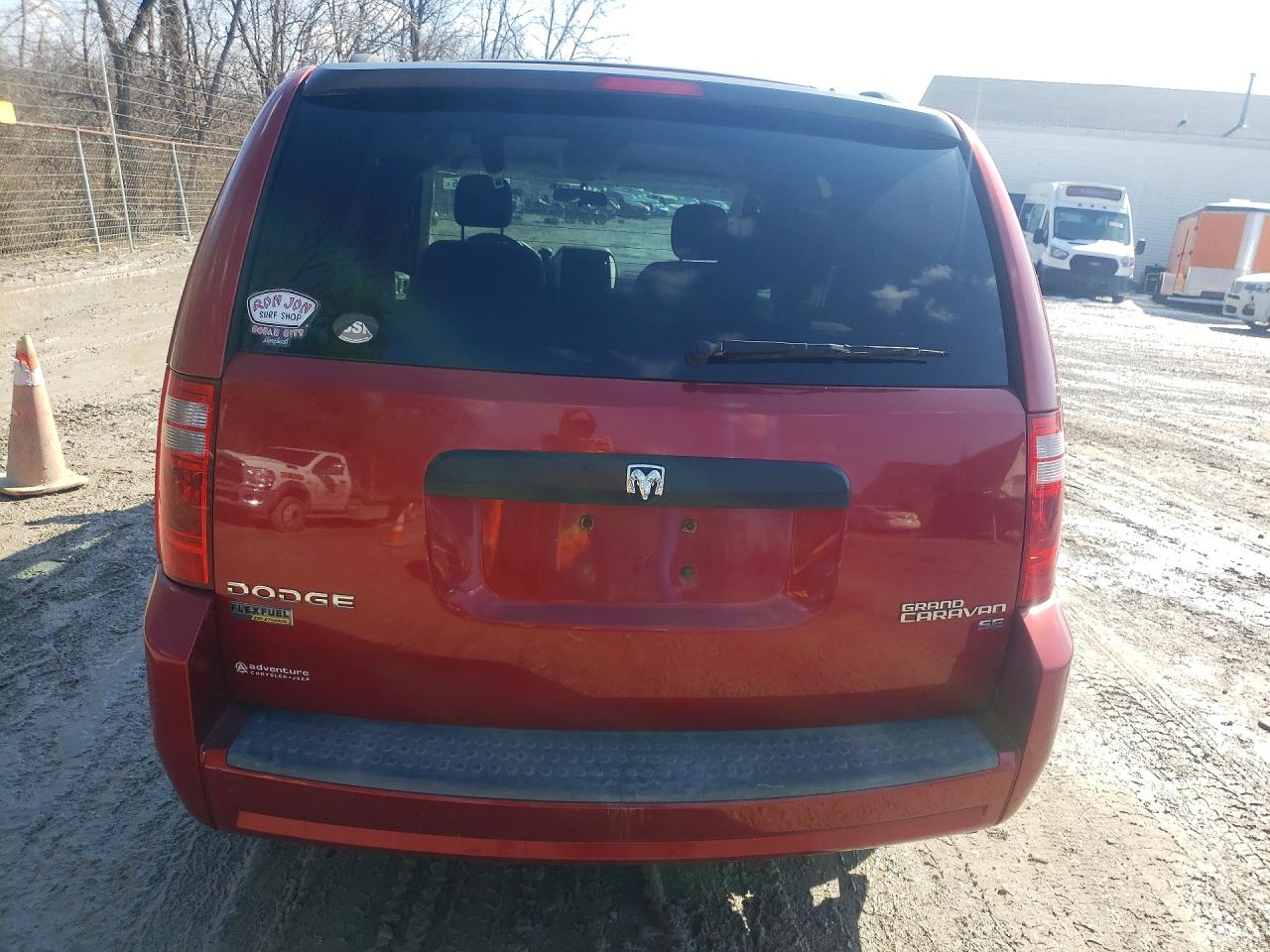 2010 DODGE GRAND CARAVAN SE photo 6