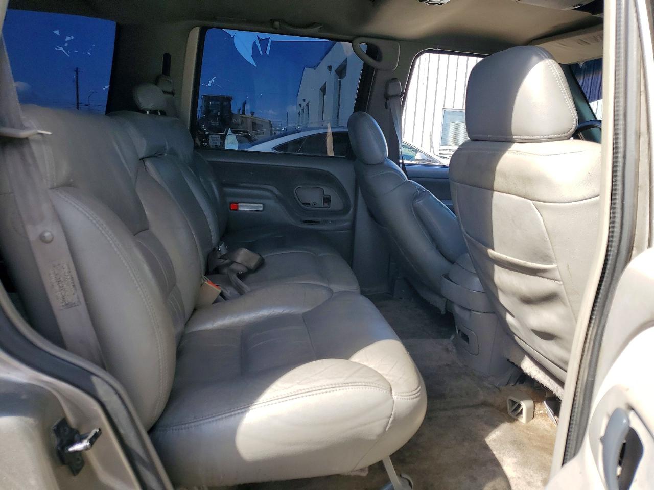 1999 CHEVROLET TAHOE C1500 photo 11