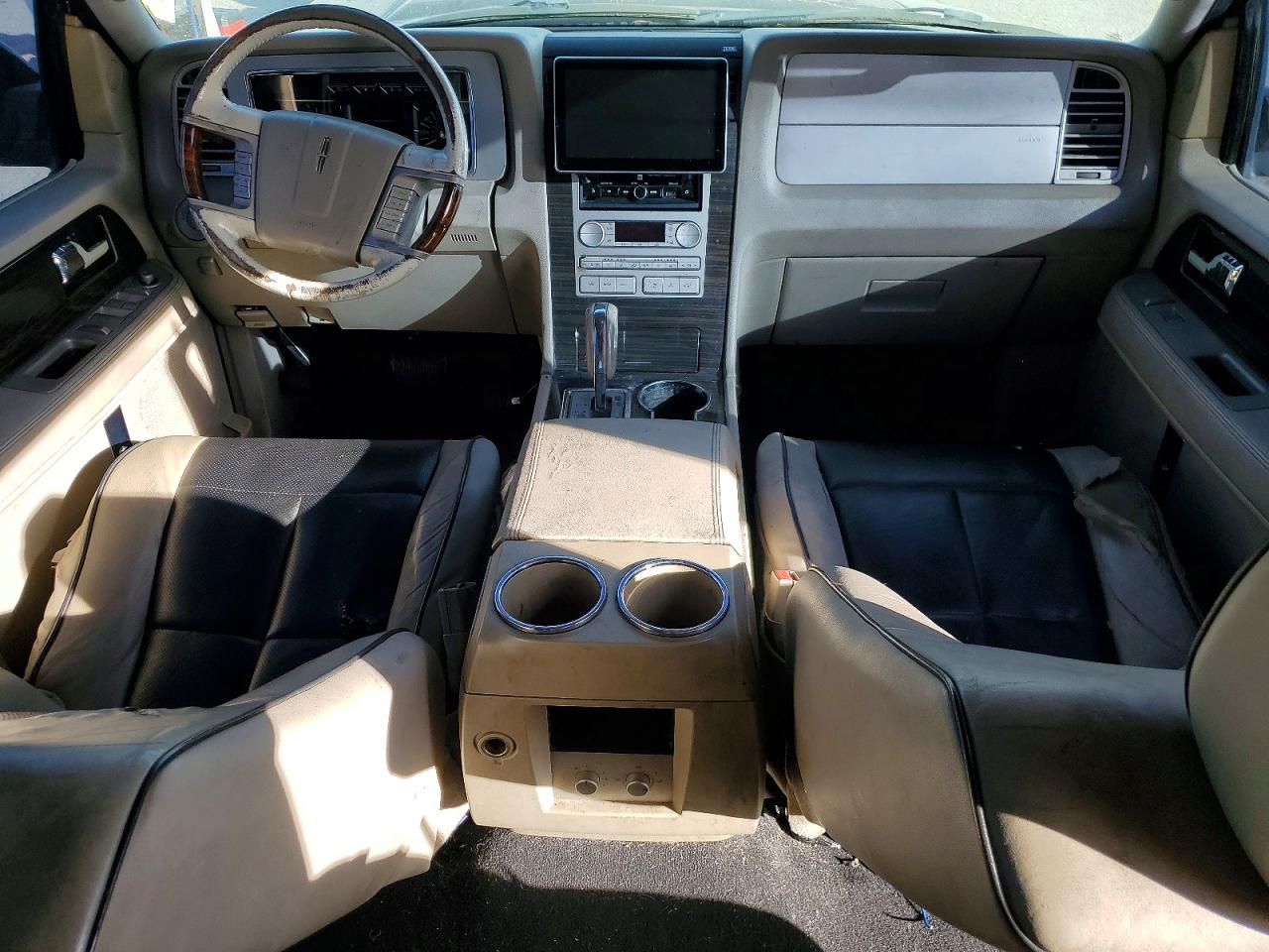 2008 LINCOLN NAVIGATOR photo 22