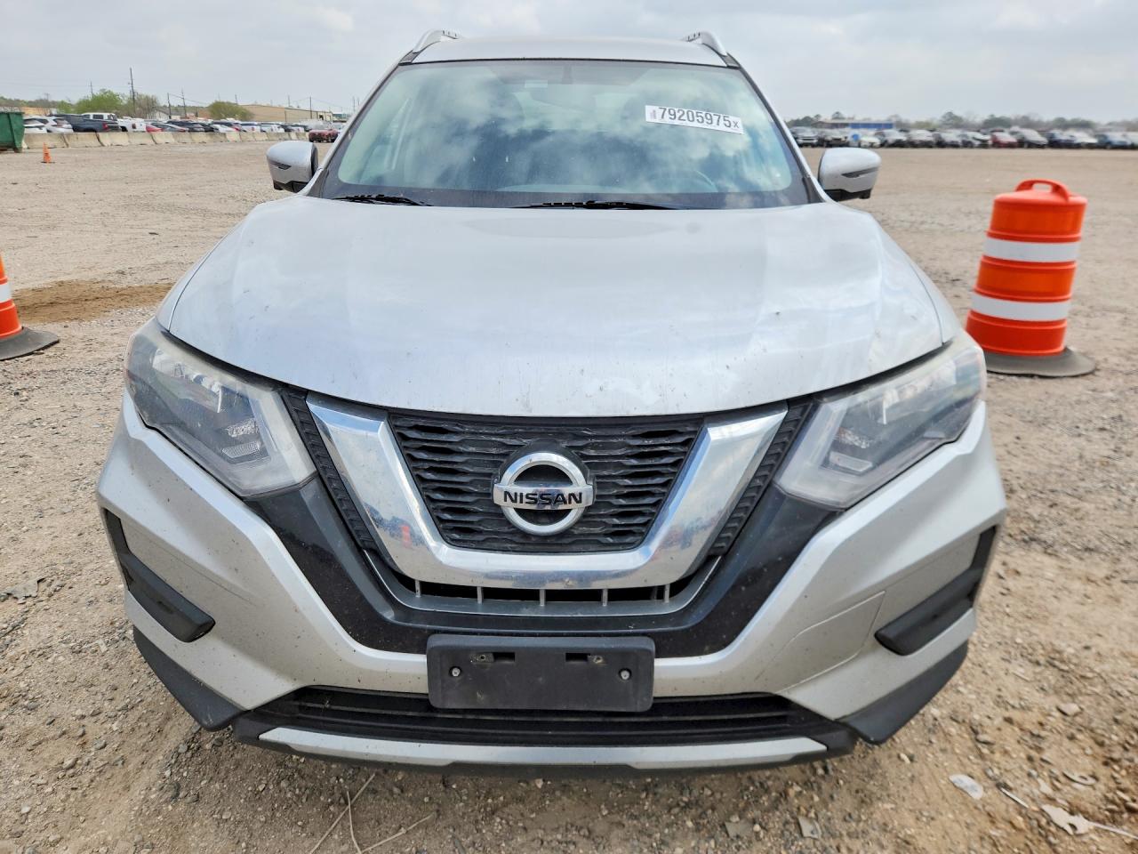 2017 NISSAN ROGUE SV photo 9