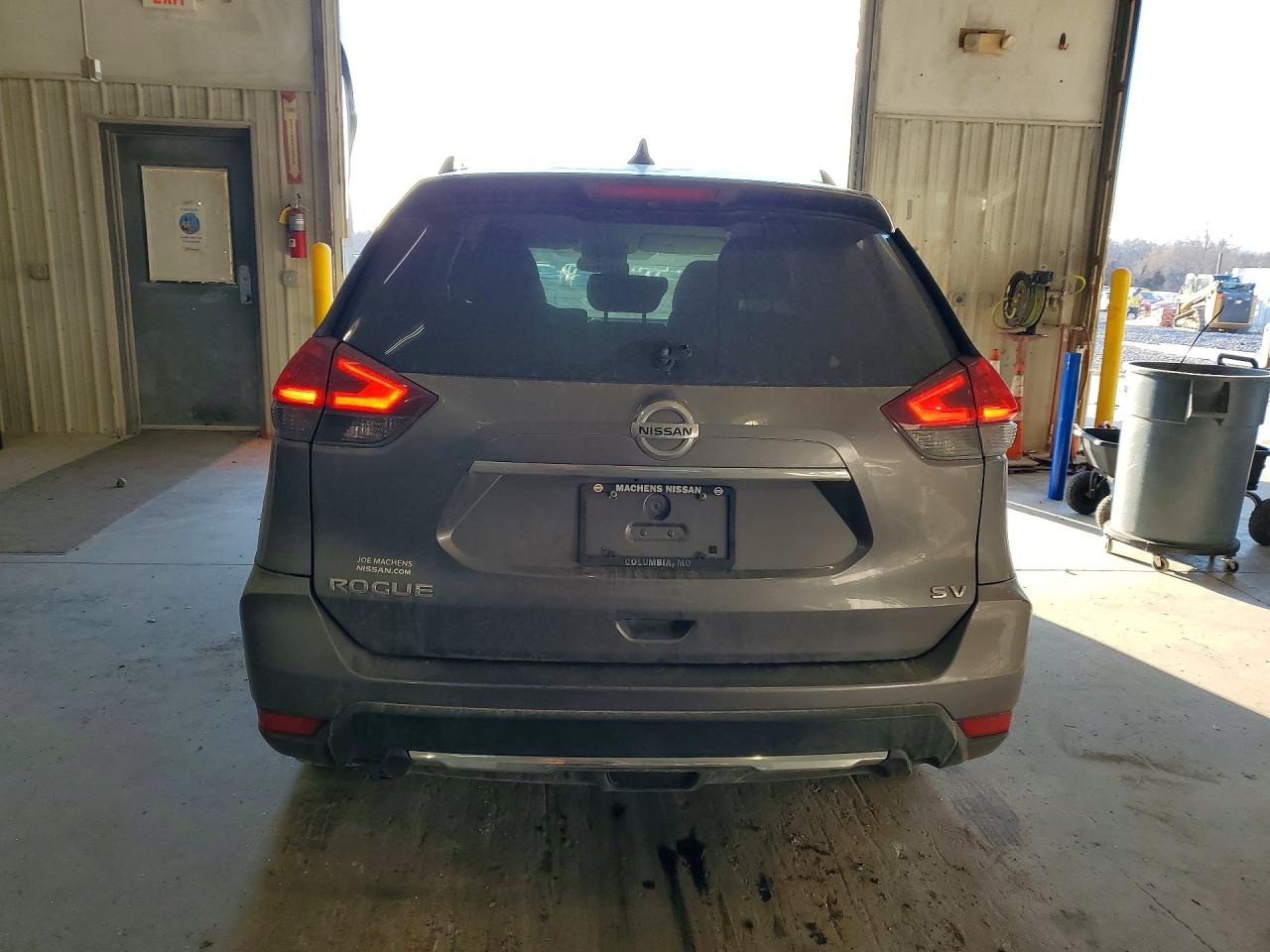 2018 NISSAN ROGUE SV photo 11