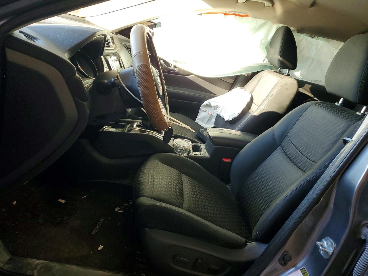2018 NISSAN ROGUE SV photo 13