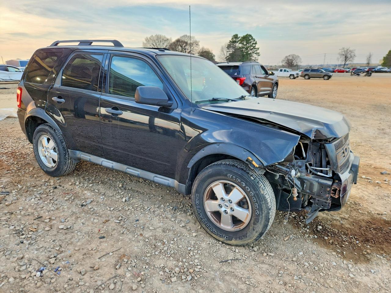 2011 FORD ESCAPE XLT photo 4