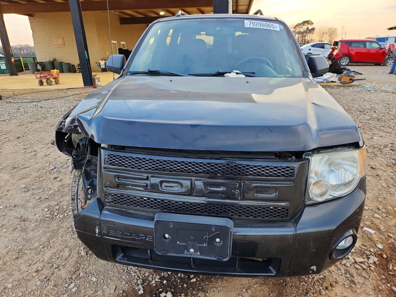 2011 FORD ESCAPE XLT photo 5