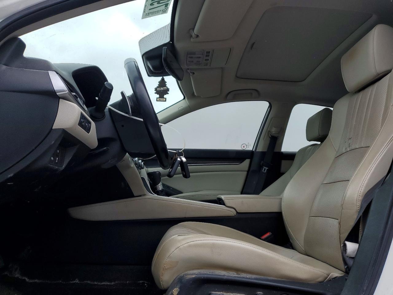 2018 HONDA ACCORD TOURING photo 13