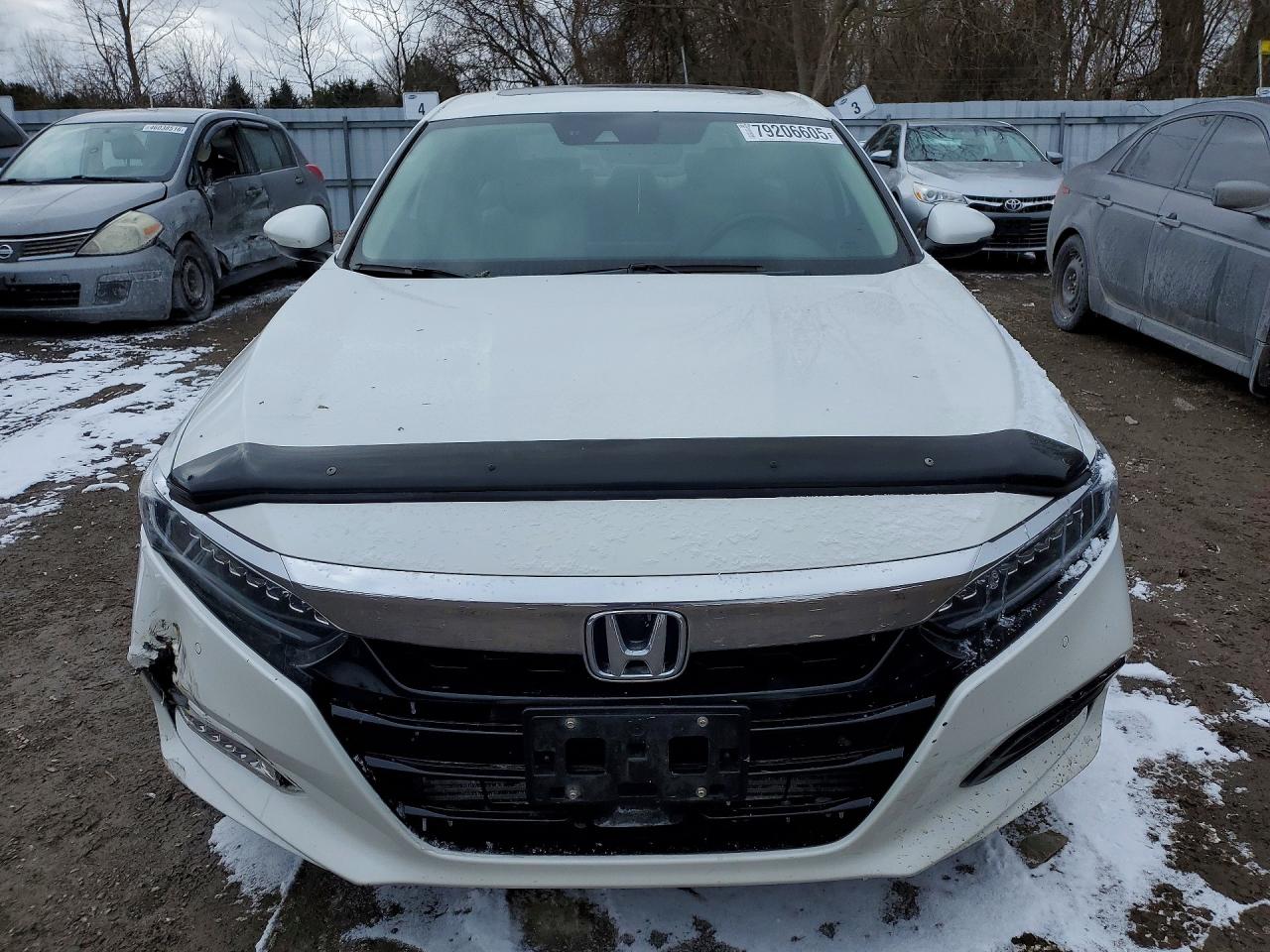 2018 HONDA ACCORD TOURING photo 9