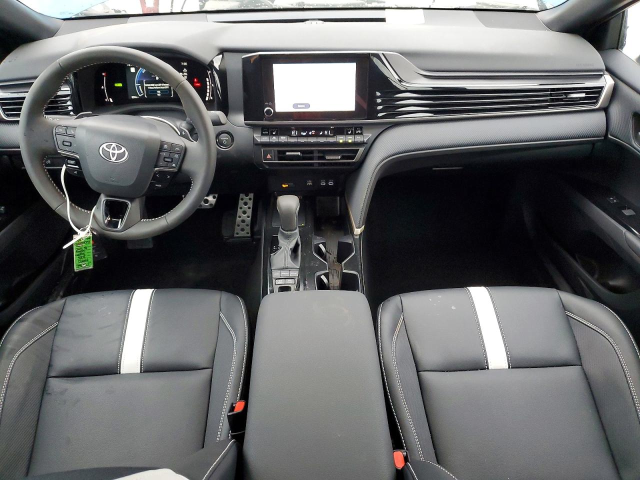 2025 TOYOTA CAMRY SE photo 8
