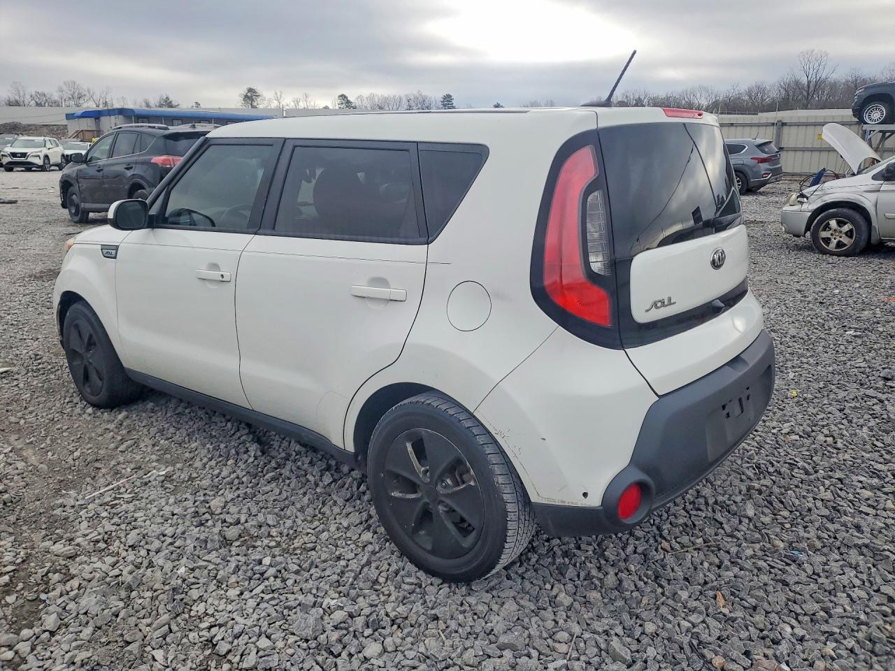 2016 KIA SOUL BASE photo 2