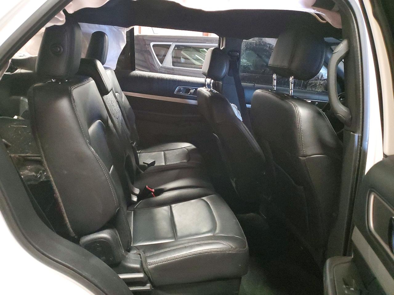 2017 FORD EXPLORER XLT photo 11