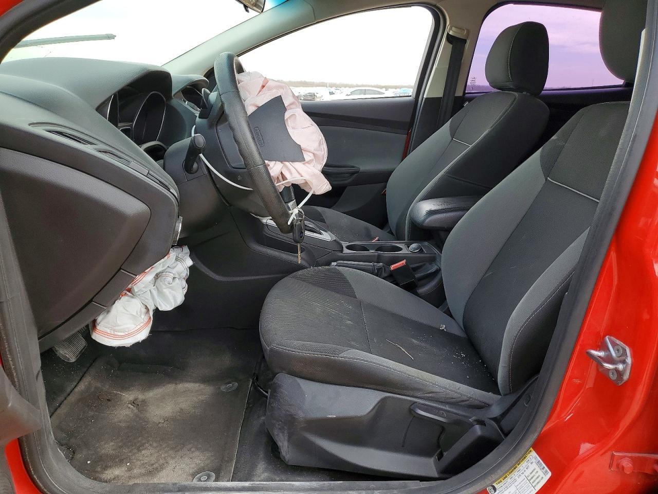2014 FORD FOCUS SE photo 13