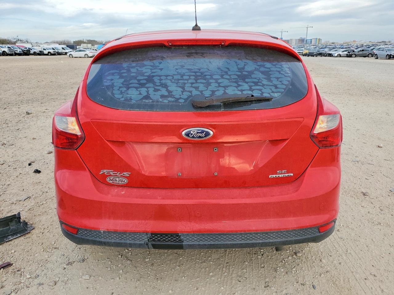2014 FORD FOCUS SE photo 11