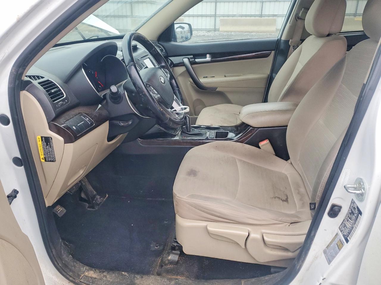2015 KIA SORENTO LX photo 7