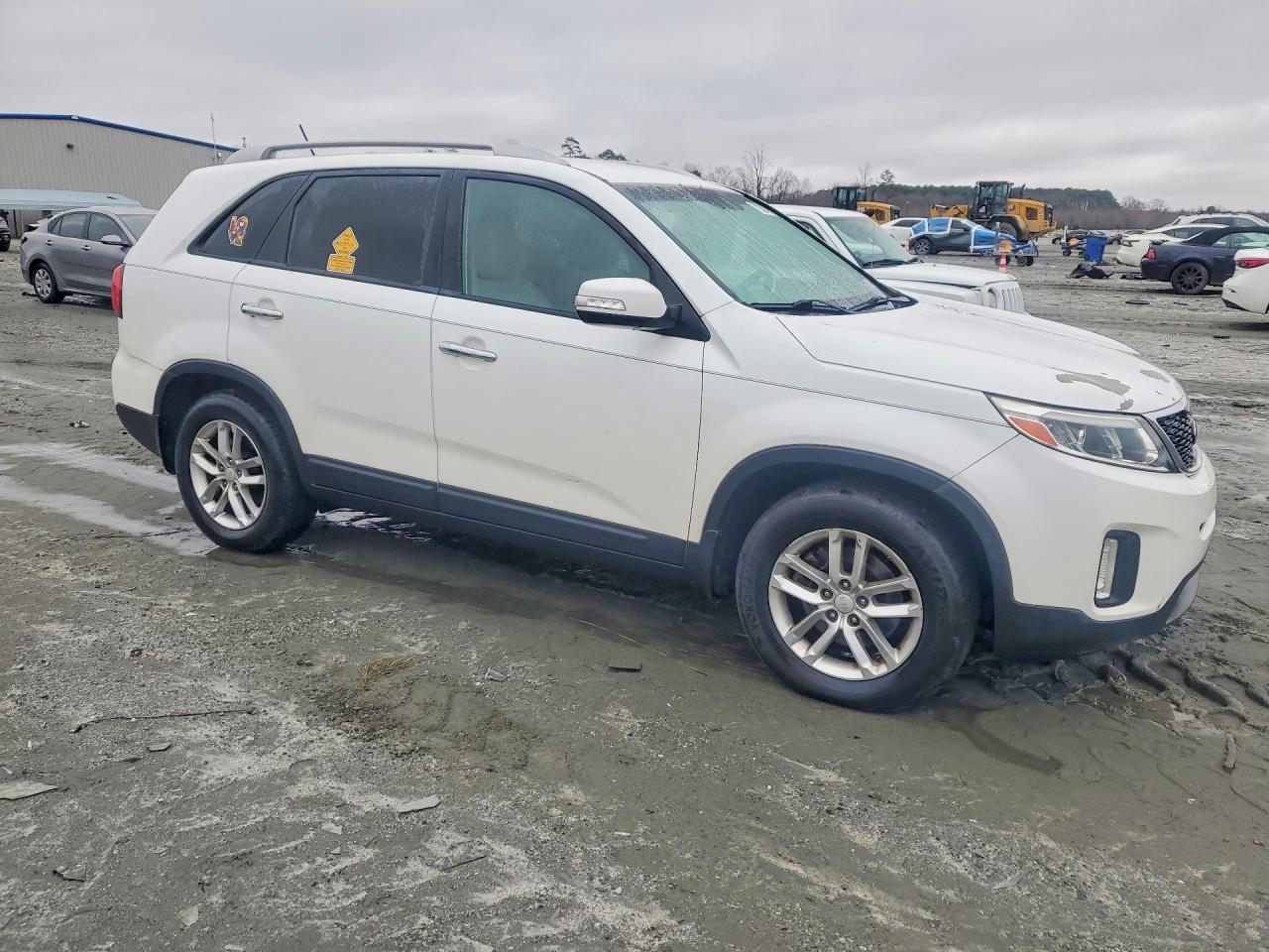 2015 KIA SORENTO LX photo 4