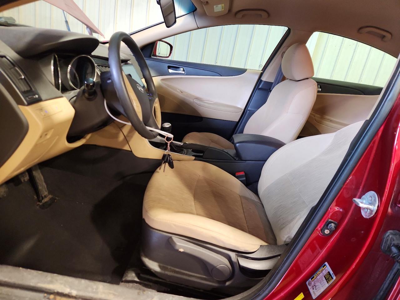 2011 HYUNDAI SONATA GLS photo 13