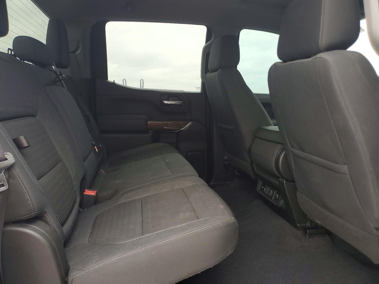 2019 CHEVROLET SILVERADO K1500 RST photo 28
