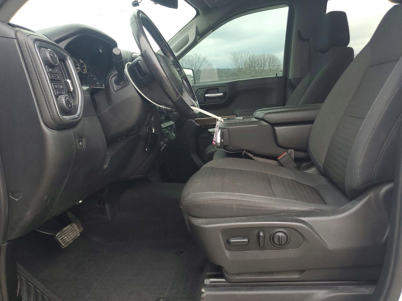 2019 CHEVROLET SILVERADO K1500 RST photo 19