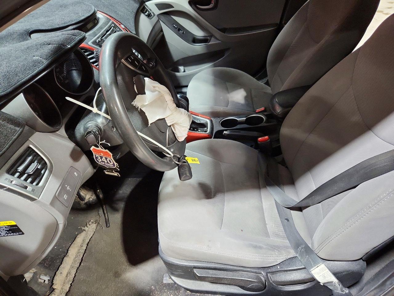 2014 HYUNDAI ELANTRA photo 13