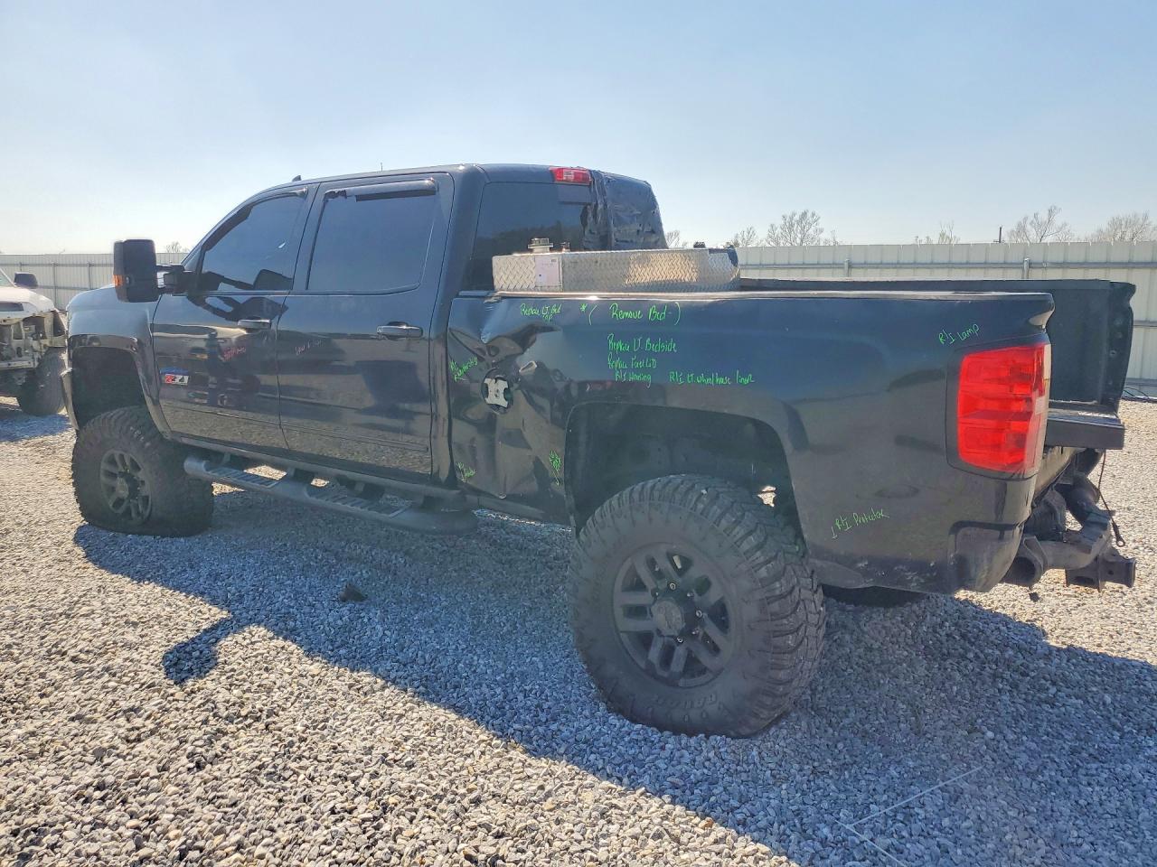 2019 CHEVROLET SILVERADO K2500 HEAVY DUTY LTZ photo 3