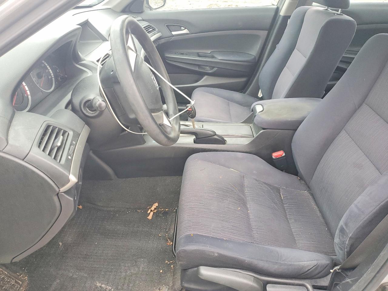 2012 HONDA ACCORD LX photo 19