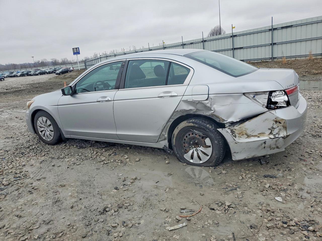 2012 HONDA ACCORD LX photo 4