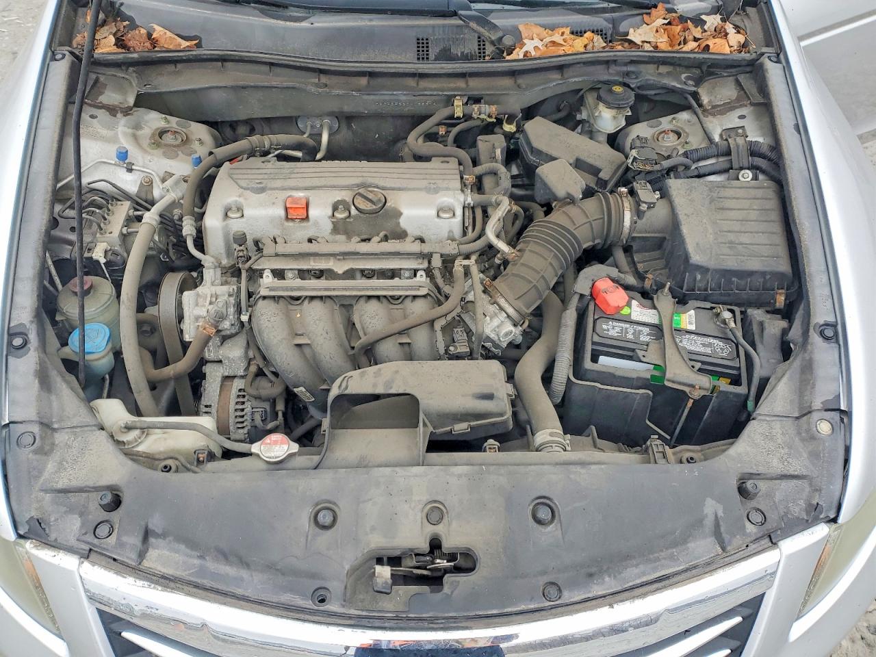 2012 HONDA ACCORD LX photo 31