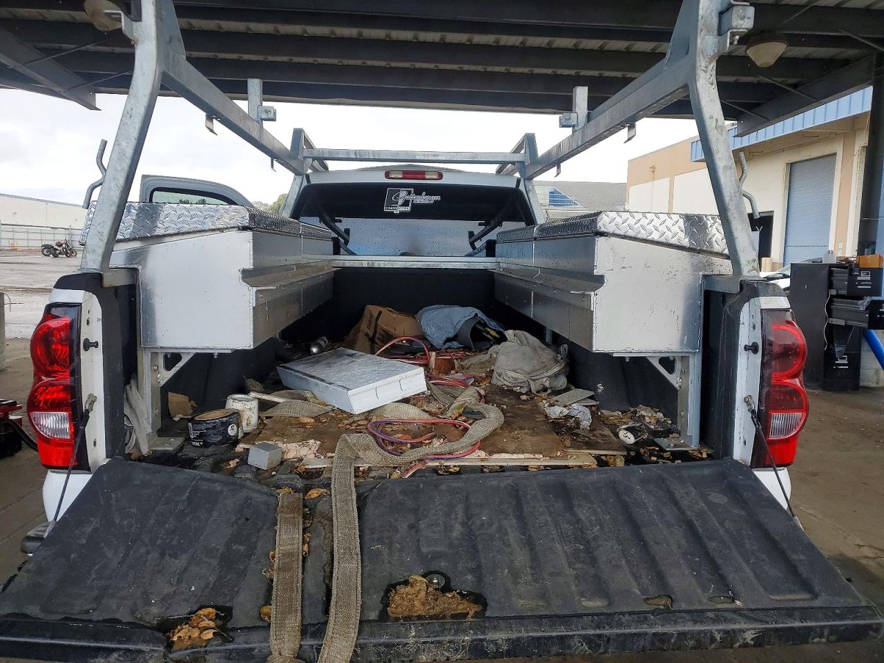 2006 CHEVROLET SILVERADO C1500 photo 28