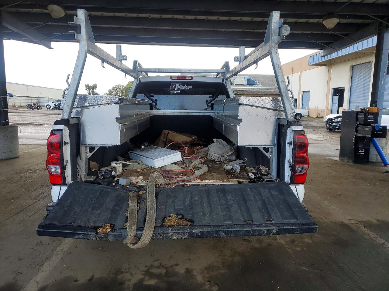 2006 CHEVROLET SILVERADO C1500 photo 16