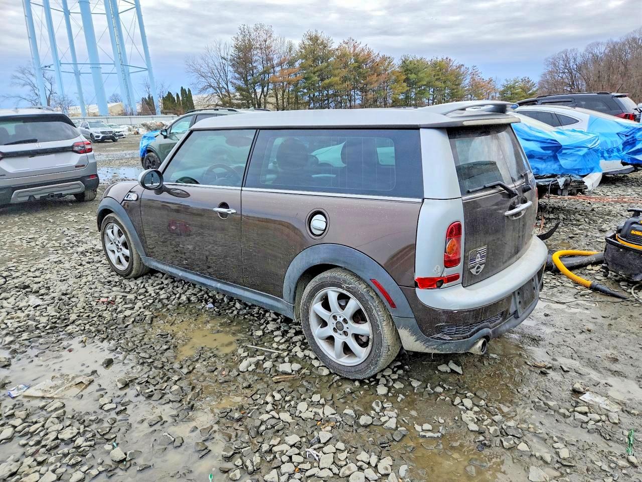2009 MINI COOPER S CLUBMAN photo 2