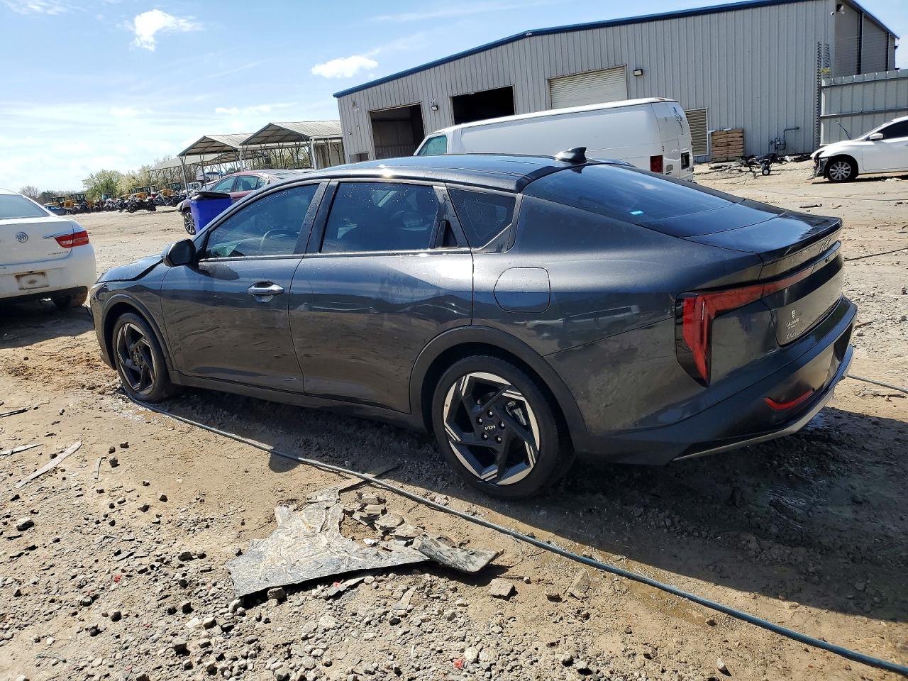2025 KIA K4 EX photo 3