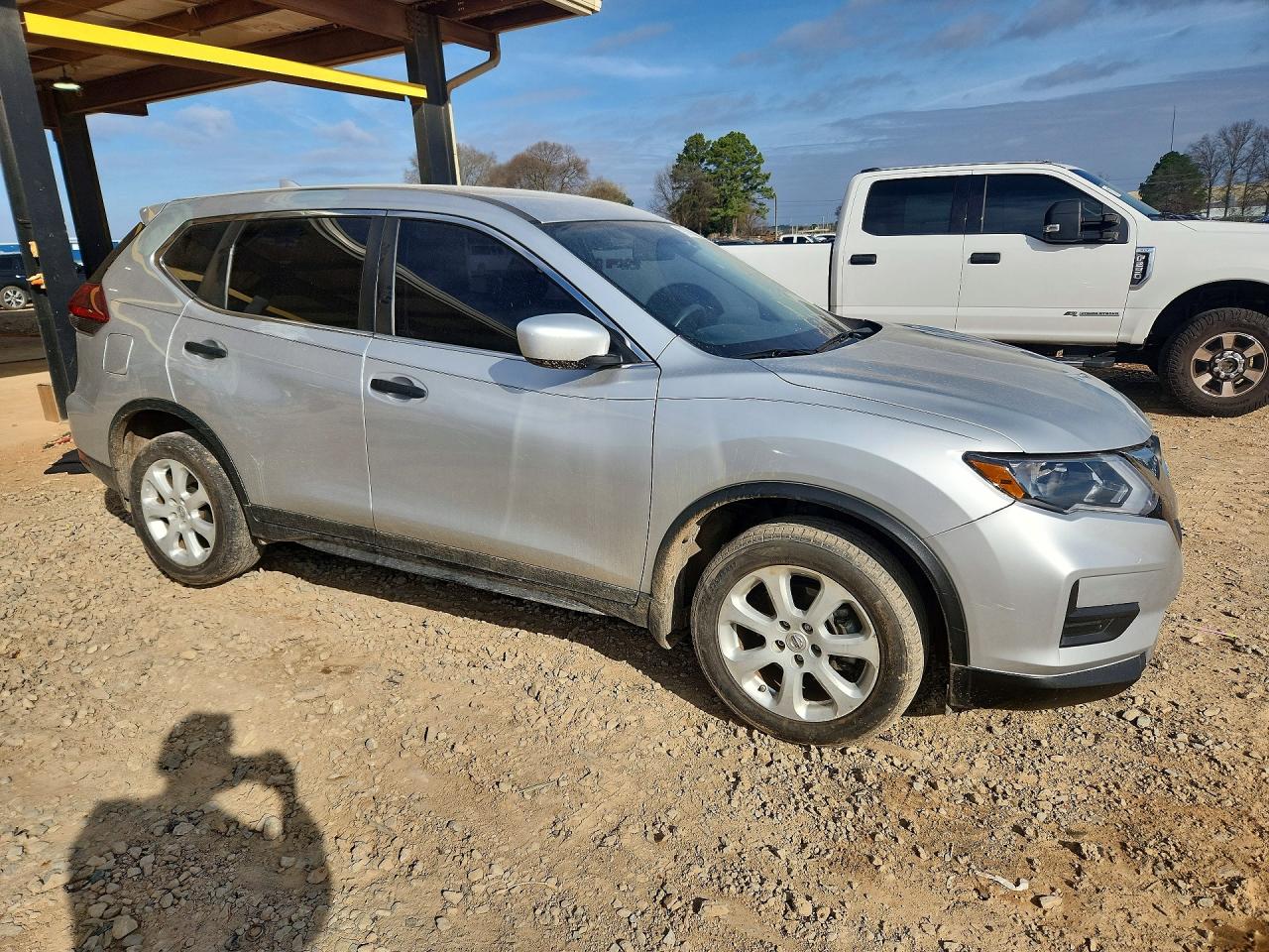 2018 NISSAN ROGUE S photo 4