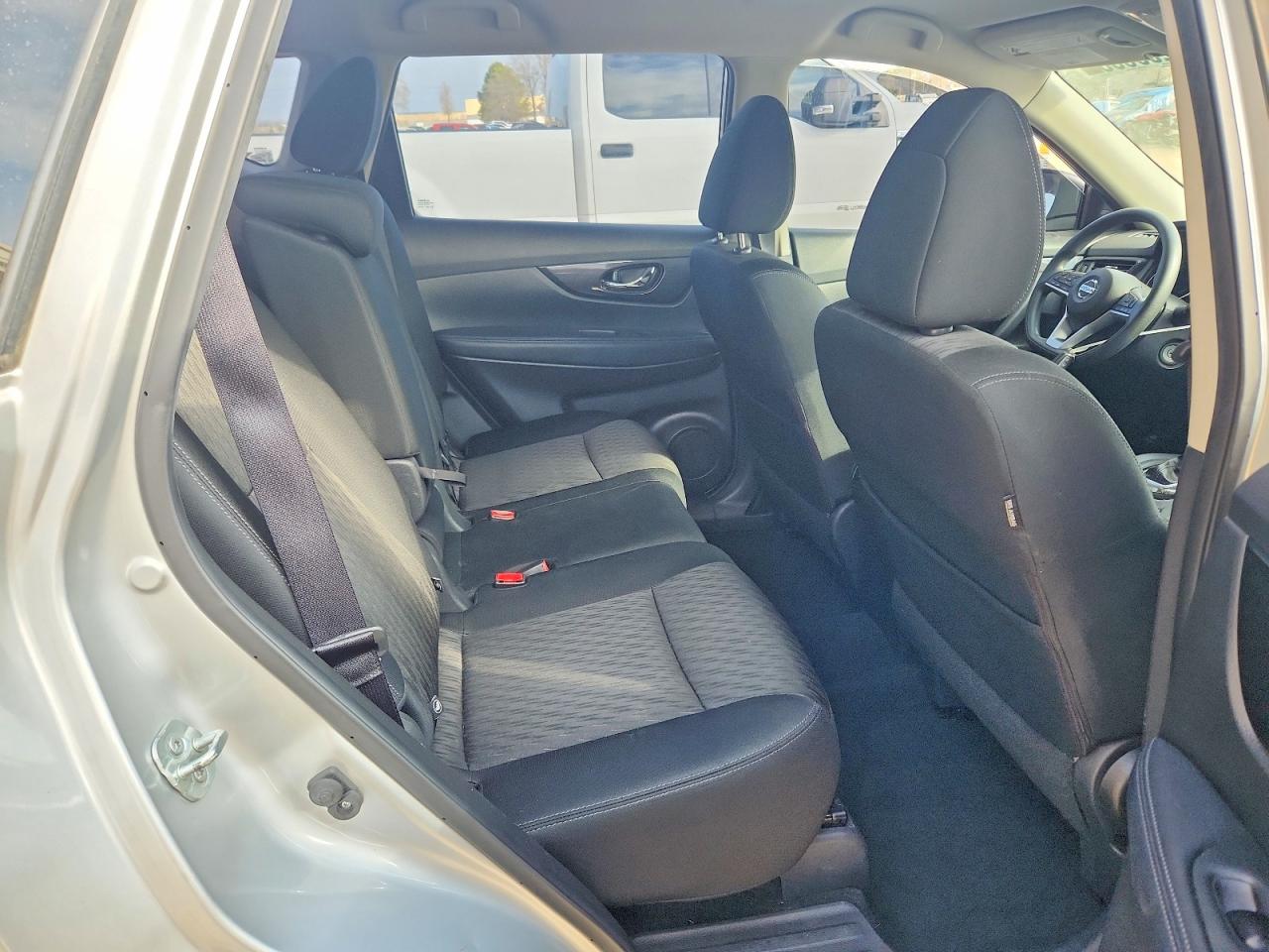 2018 NISSAN ROGUE S photo 11