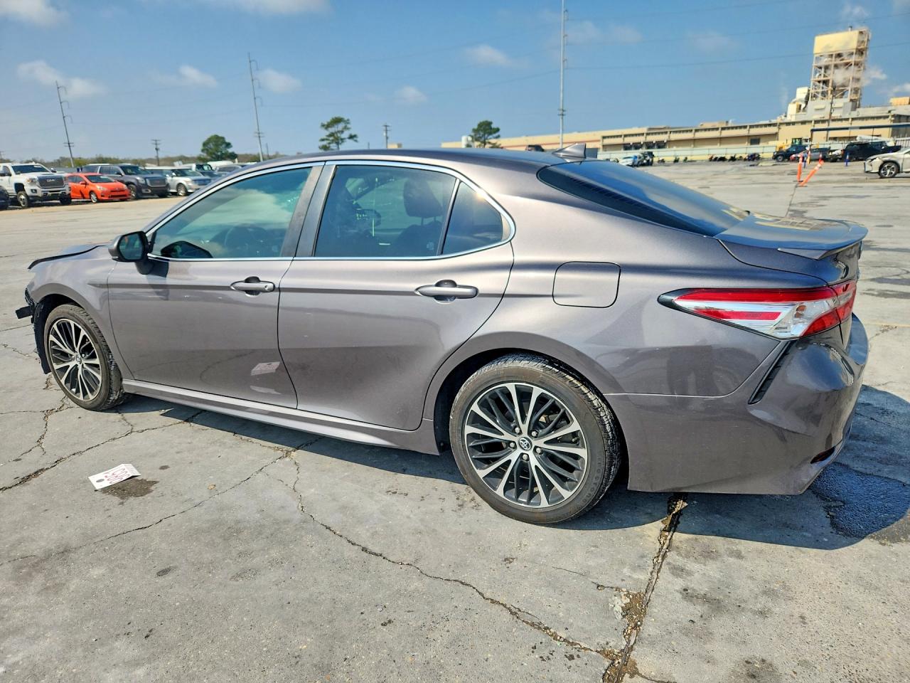 2020 TOYOTA CAMRY photo 2