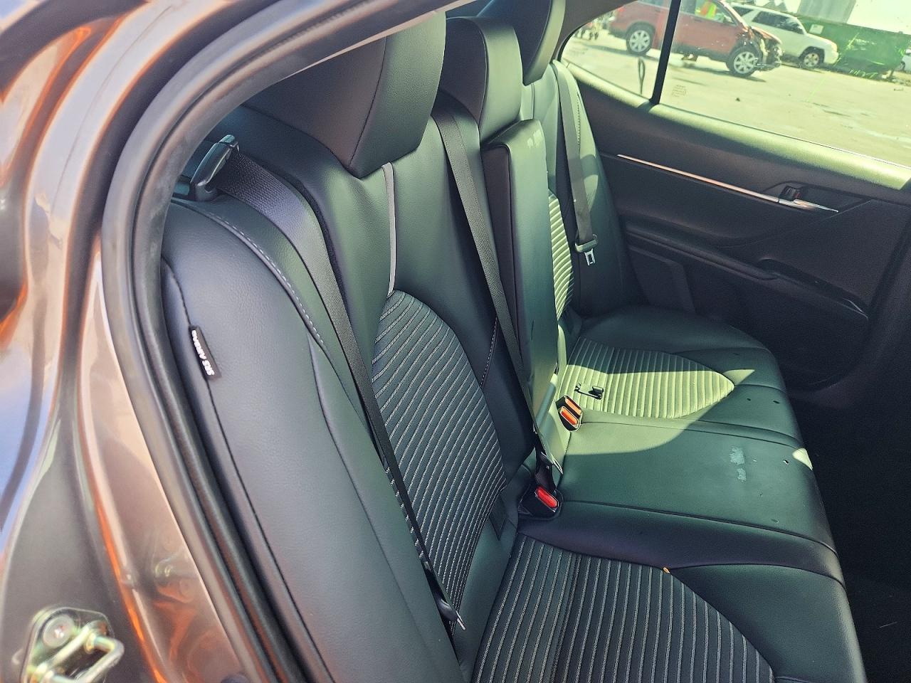 2020 TOYOTA CAMRY photo 10