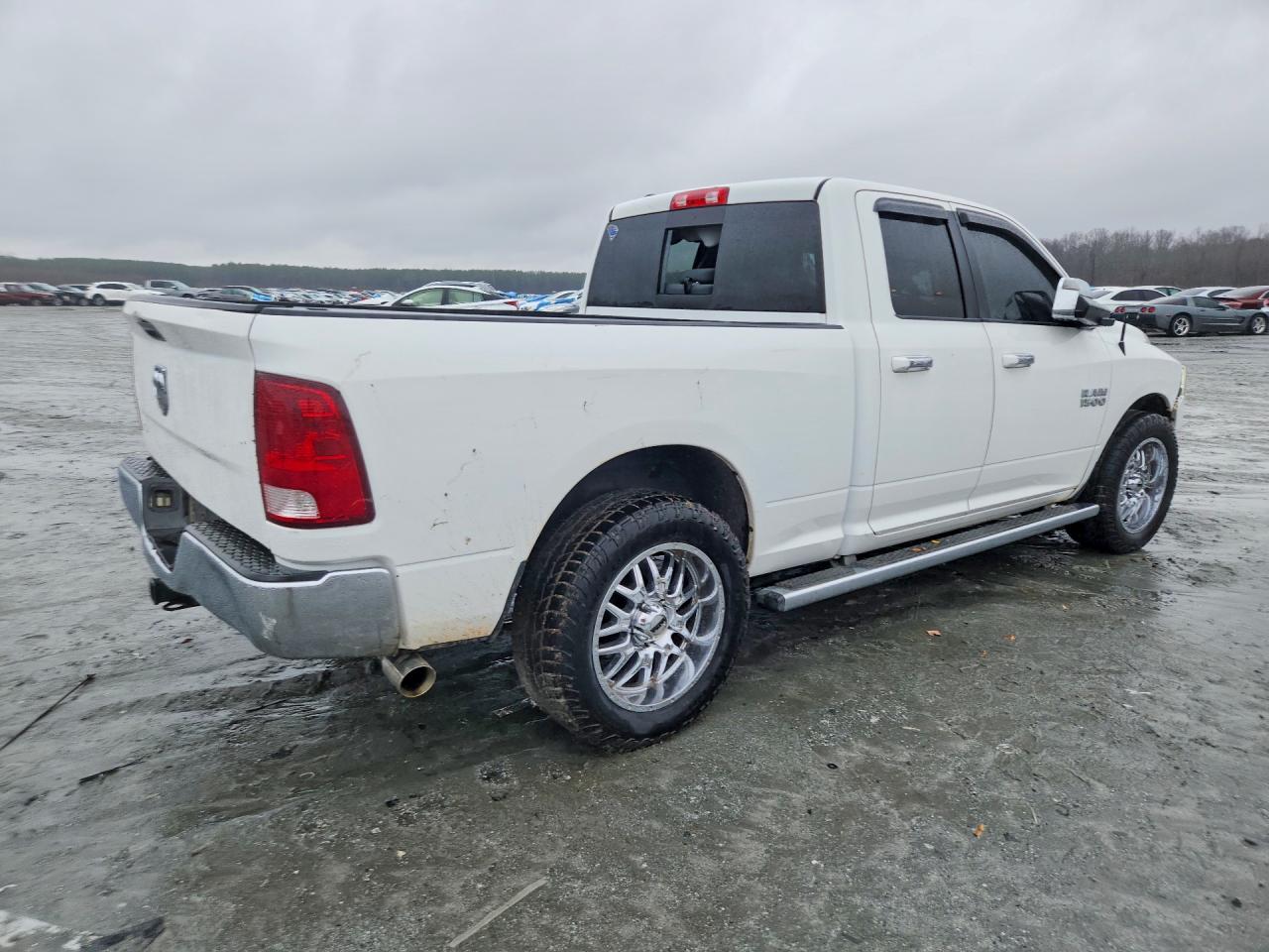 2014 RAM 1500 SLT photo 5