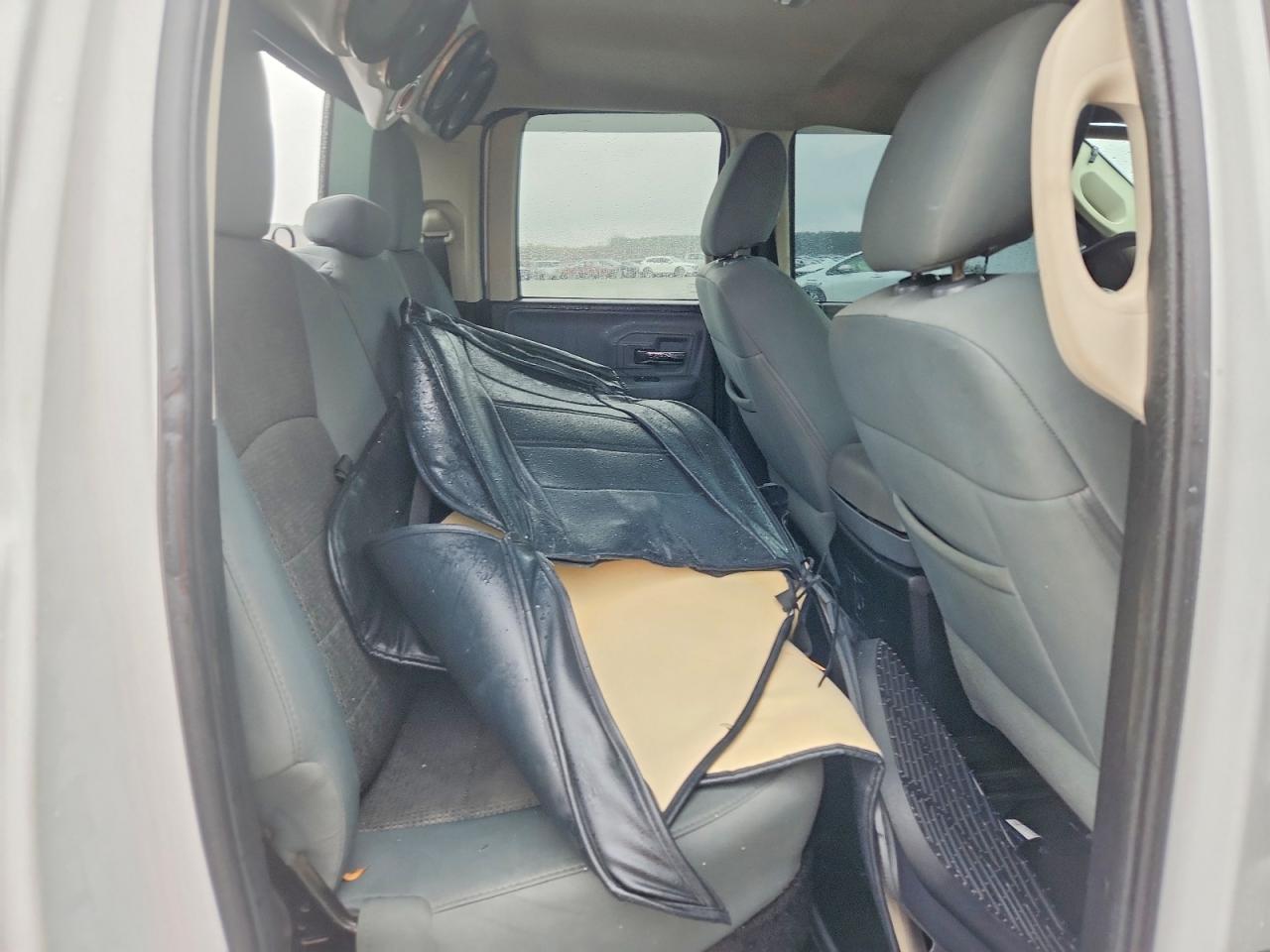 2014 RAM 1500 SLT photo 19