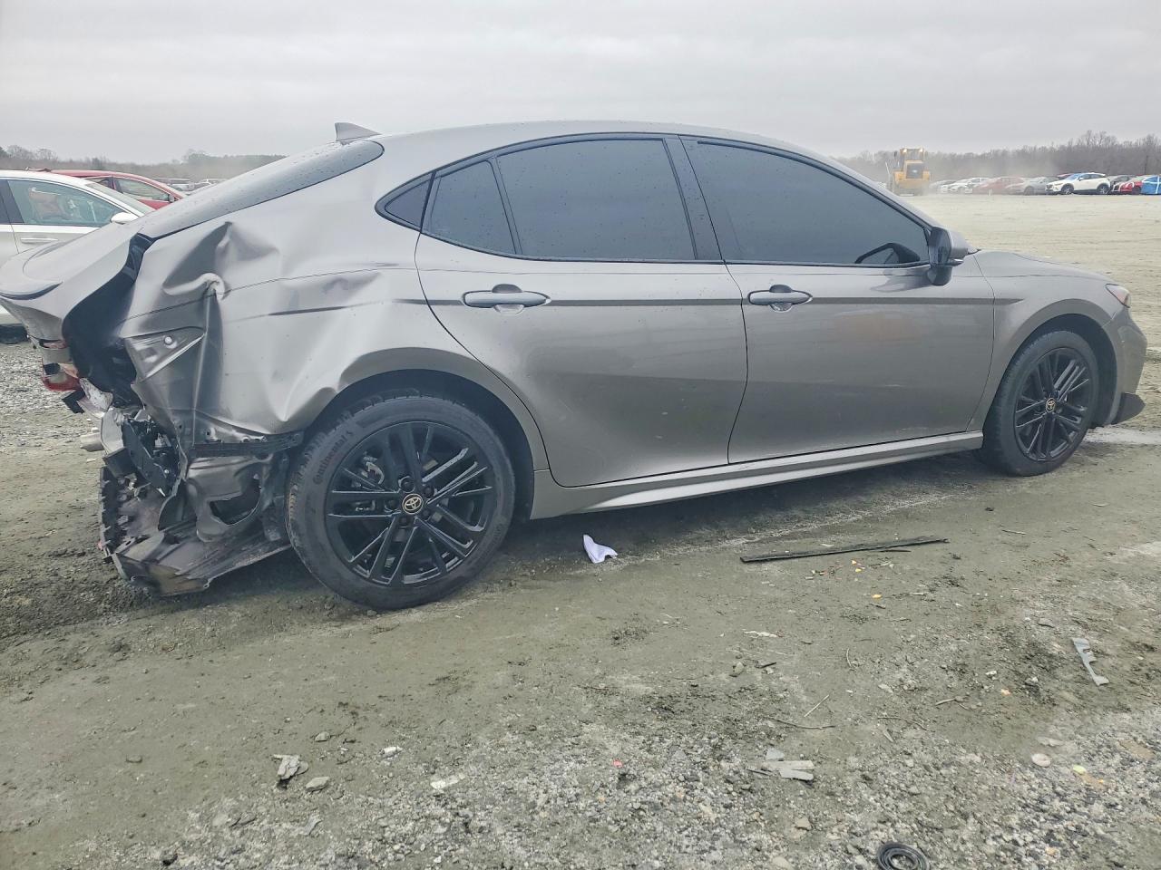 2025 TOYOTA CAMRY SE photo 5