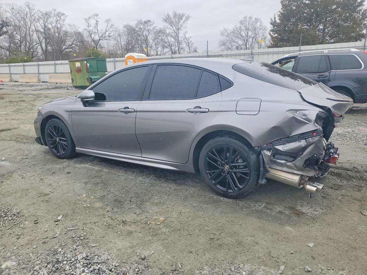 2025 TOYOTA CAMRY SE photo 3