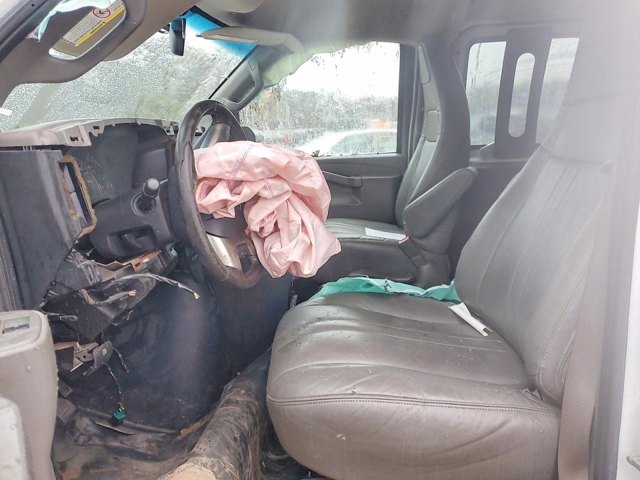 2018 GMC SAVANA G2500 photo 13