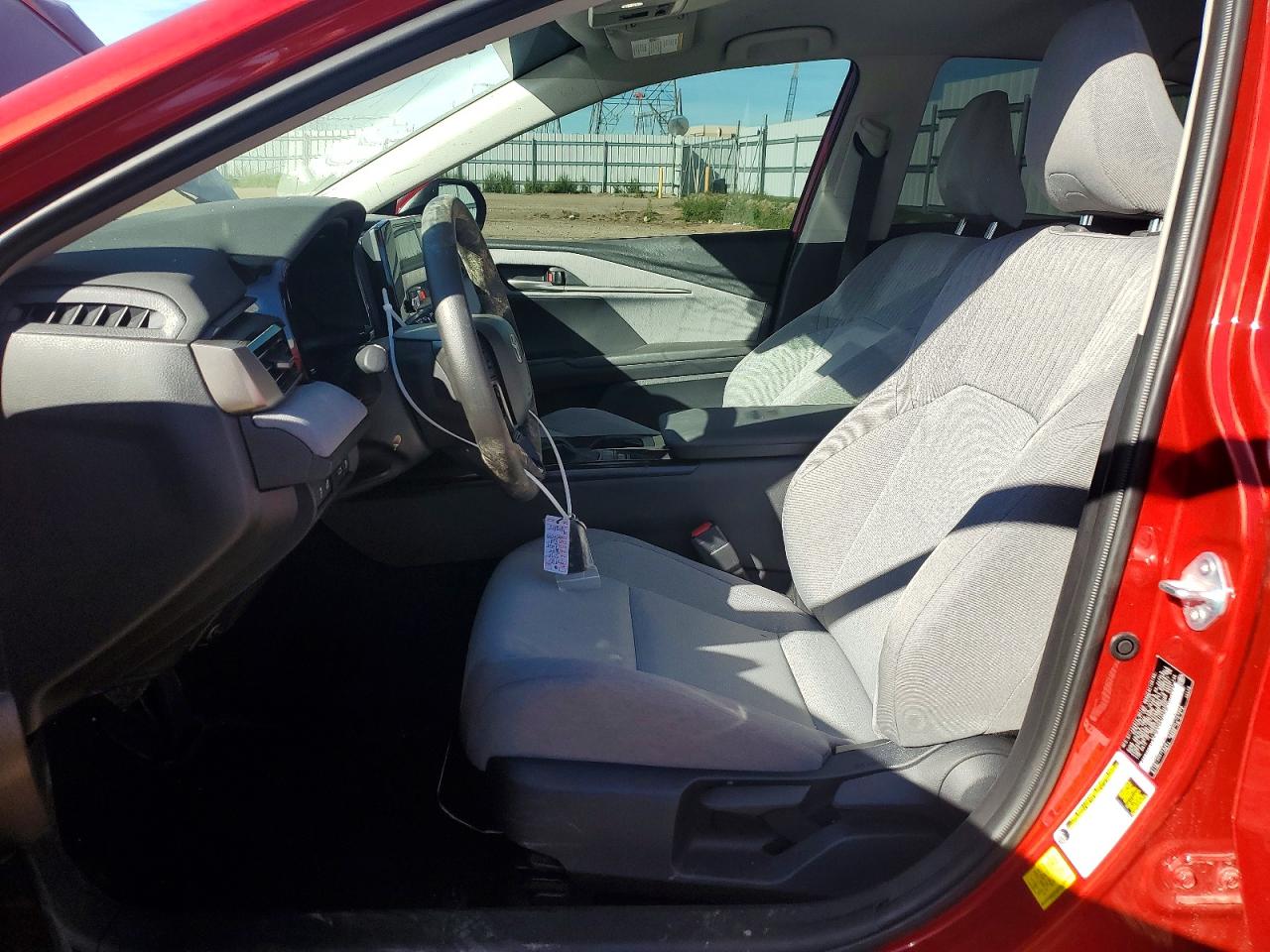 2026 TOYOTA CAMRY LE photo 7