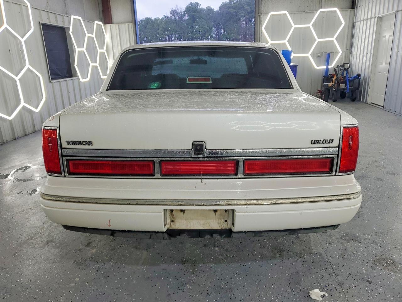1997 LINCOLN TOWN CAR SIGNATURE photo 6