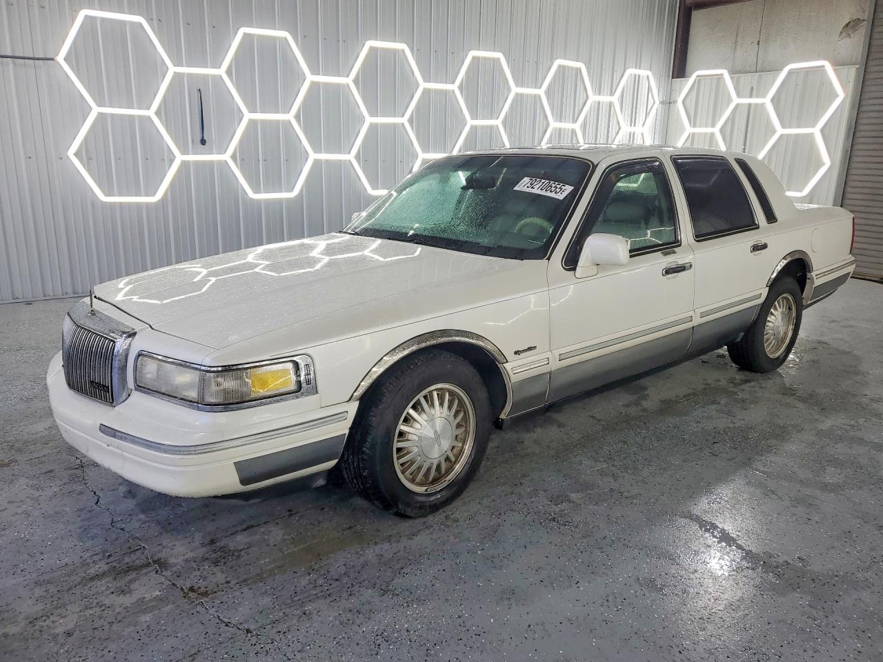 1997 LINCOLN TOWN CAR