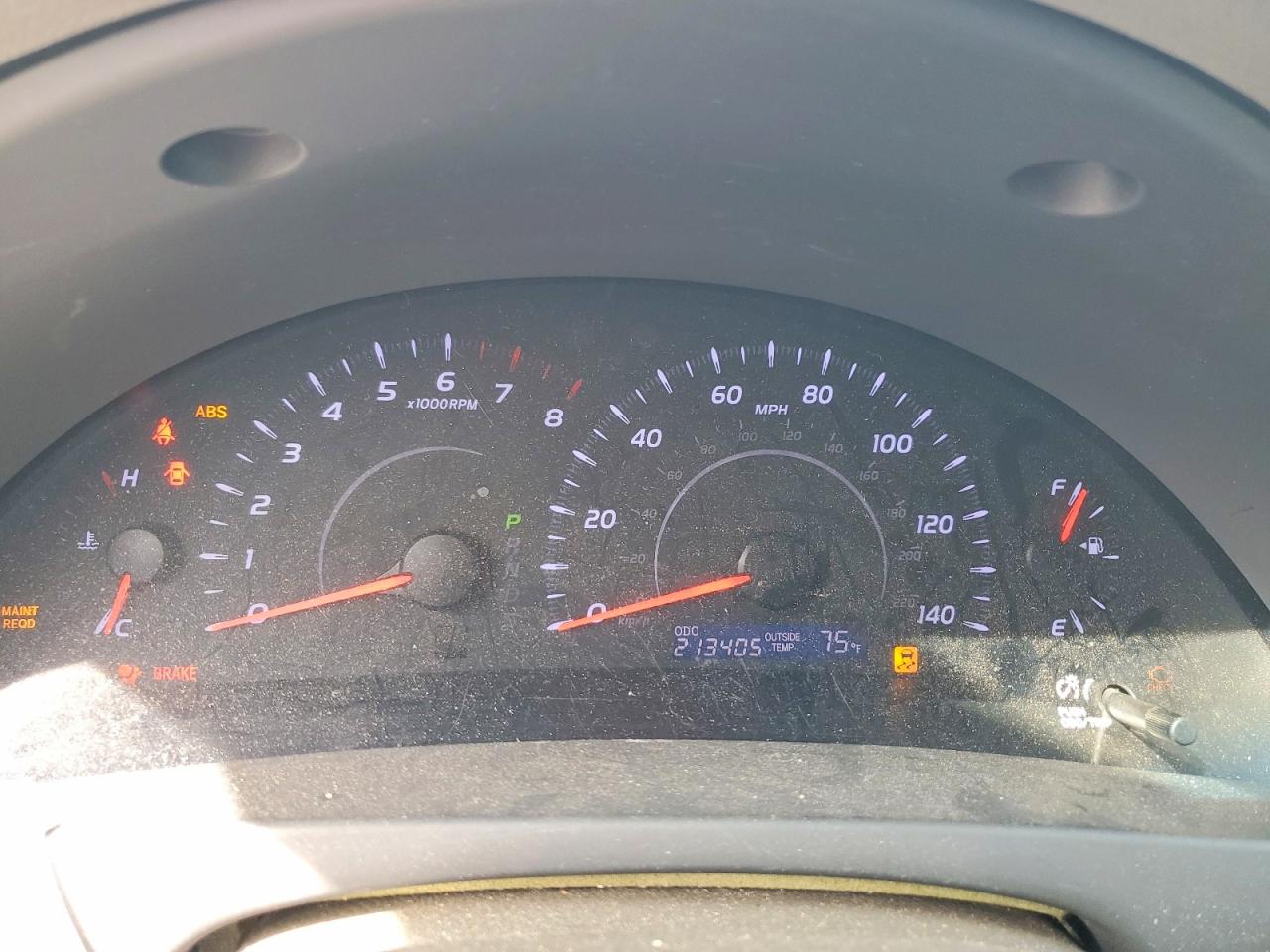 2011 TOYOTA CAMRY LE photo 25