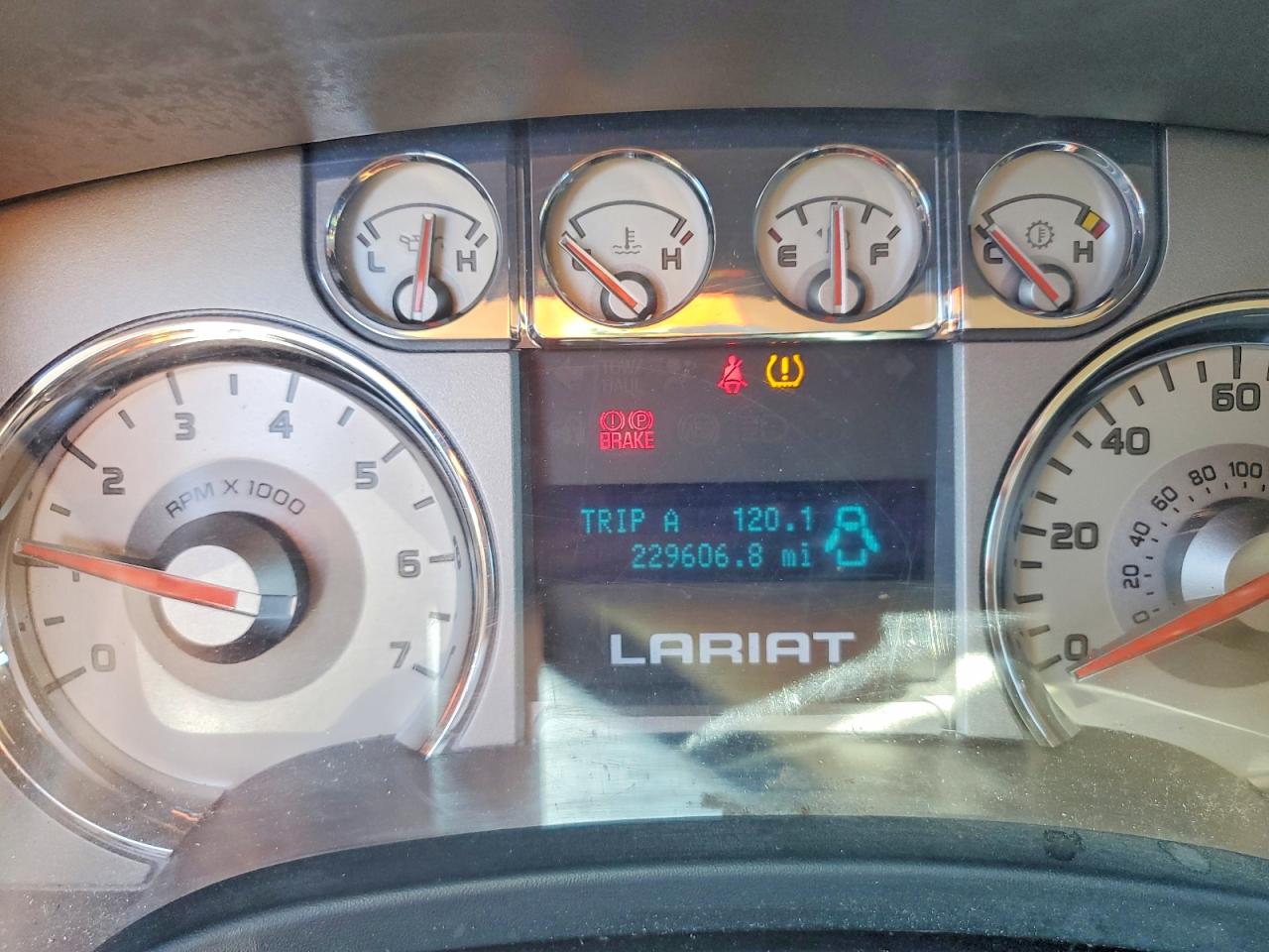 2010 FORD F150 photo 9