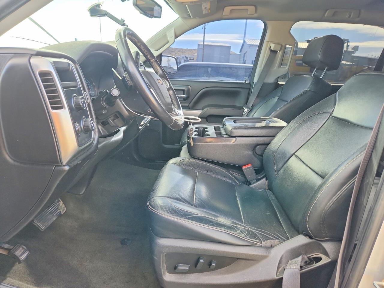 2018 CHEVROLET SILVERADO K1500 LT photo 6