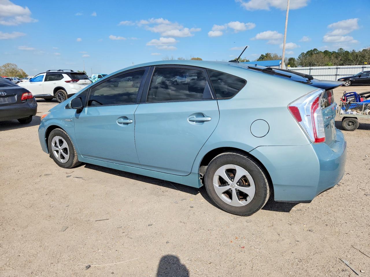 2015 TOYOTA PRIUS THREE photo 2