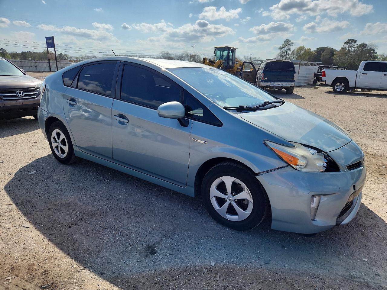 2015 TOYOTA PRIUS THREE photo 4