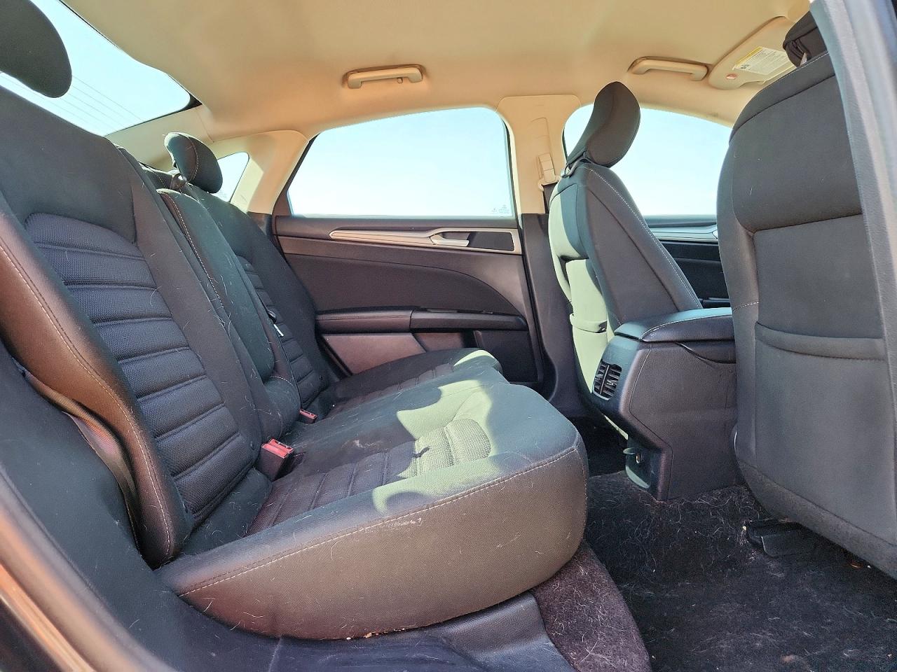 2017 FORD FUSION SE photo 10